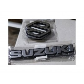 Juego 2 Emblemas Suzuki