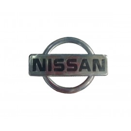 Emblema Baúl, Nissan B14