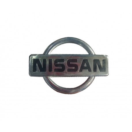 Emblema Baúl, Nissan B14