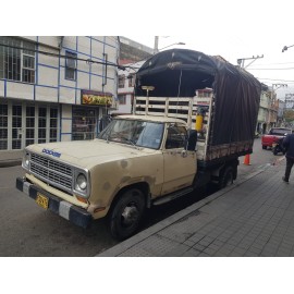CAMION D300 EN BOGOTA