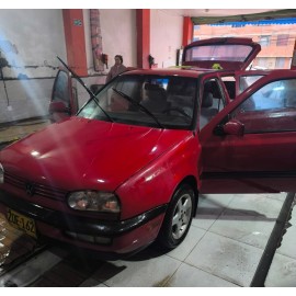 Automovil Volkswagen Golf
