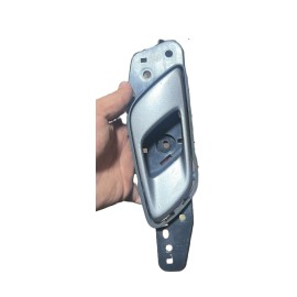 Manija de la puerta delantera derecha