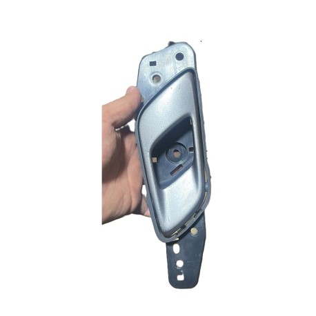 Manija de la puerta delantera derecha