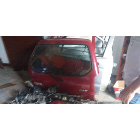 Compuerta trasera completa.