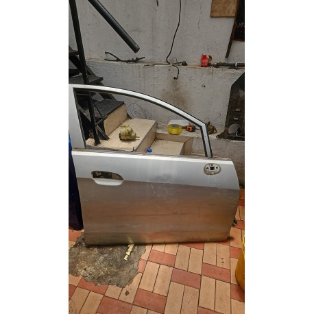 Puerta delantera derecha