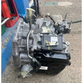 Persiana negra (con bocel cromado y logo) Chevrolet Dimax 2009-14