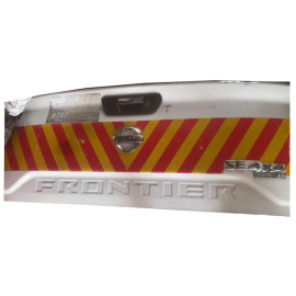 Compuerta Platón , Nissan Frontier