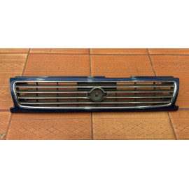 Persiana Sin Emblema, Nissan Sentra B13, 1993-98