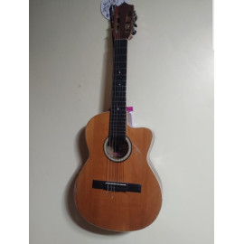 Guitarra acústica con micrófono